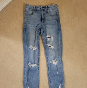 American Eagle Super Hi-Rise Jegging ripped style jeans, Size 6 Regular